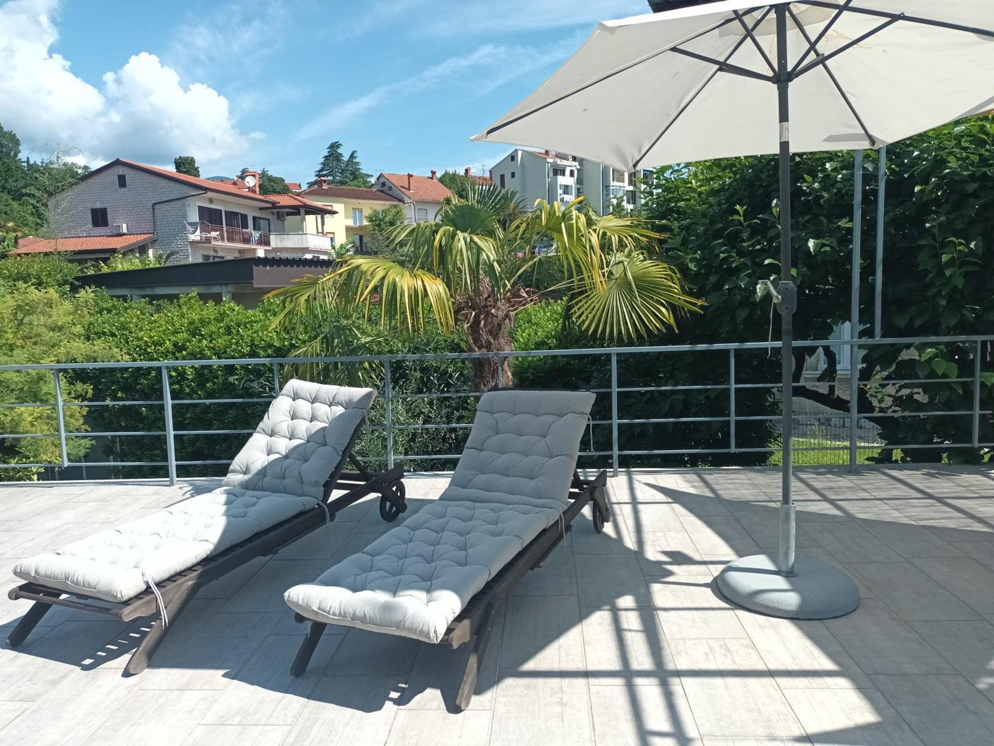 Apartments Orange Lovran Extérieur photo